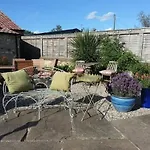The Castle Arms אורחן בידייל