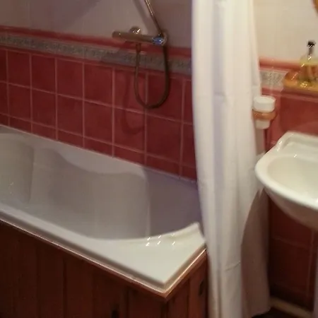 Inn The Castle Arms 3*