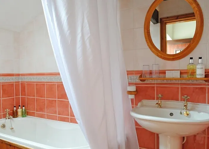 Inn The Castle Arms 3*