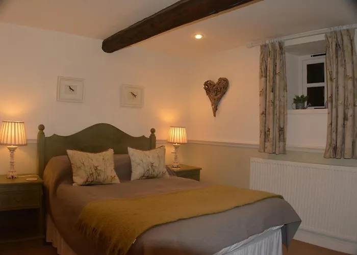 The Castle Arms Inn 3*