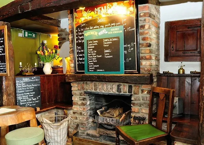 The Castle Arms 3*