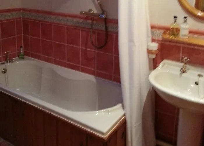 Inn The Castle Arms 3*