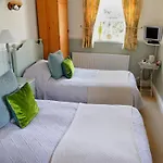 Kro The Castle Arms 3*