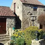 Kro The Castle Arms 3*