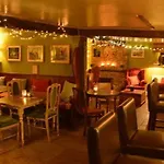 Kro The Castle Arms 3*